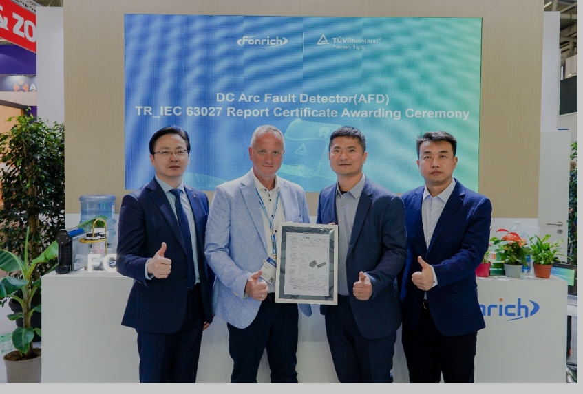 Protezione DC Arc: Fonrich-TÜV Rheinland AFCI White Paper ridefinisce gli standard di sicurezza PV